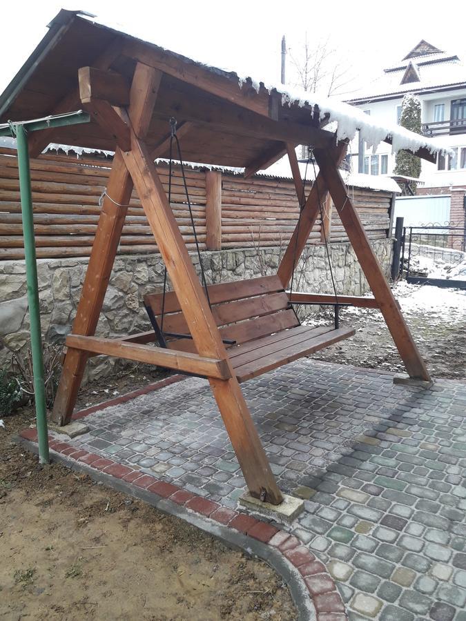 Sadyba Ellada Jaremcse Kültér fotó